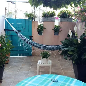 les-hibiscus.hotels-rhonealpes.com/