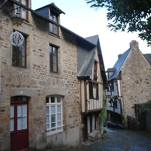 Chambres D'hotes Le Rempart Du Jerzual Bed and breakfast